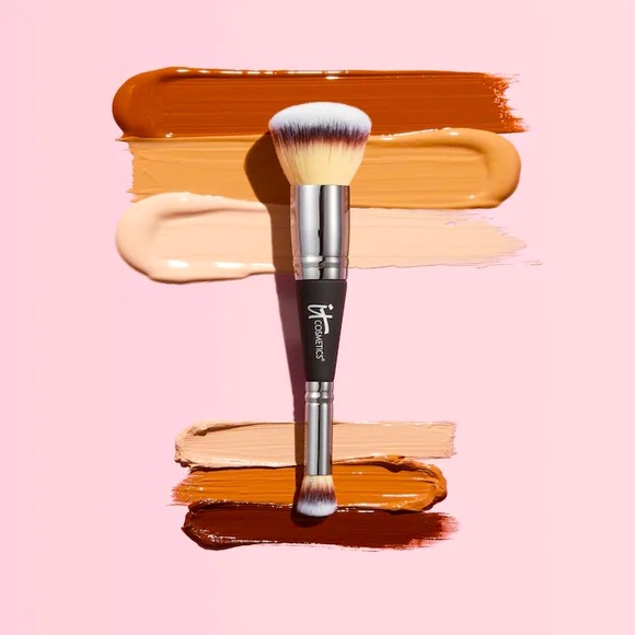 Heavenly luxe foundation brush 7. NIB/NWT - Picture 2 of 3